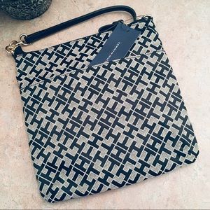 Tommy Hilfiger Bags - TOMMY HILFIGER | Crossbody Bag Tommy Hilfiger Bags - TOMMY HILFIGER | Crossbody Bag